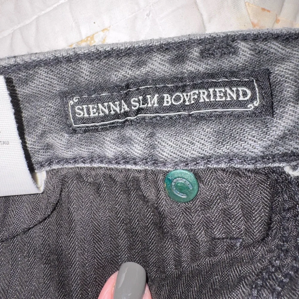 💥SALE Lucky Brand Sienna Slim Boyfriend Cropped Jeans Distressed Gray